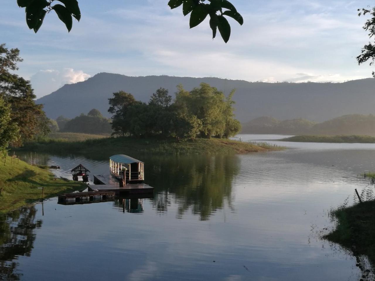 Nirvana Archipel Resort Ванг-Виенг Экстерьер фото
